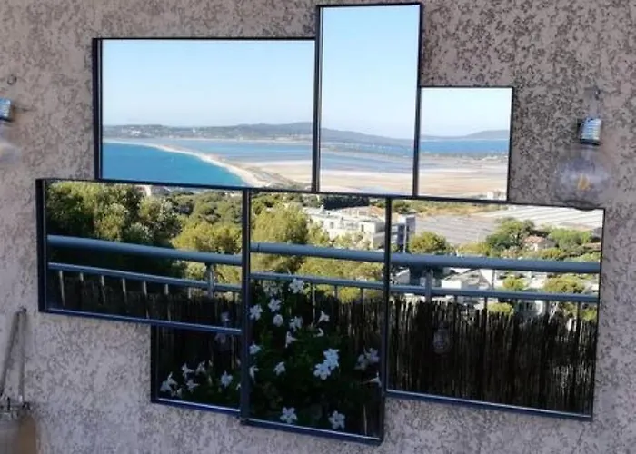 Vue Et Sur Les Iles D'or D'hyères Appartement Hyères