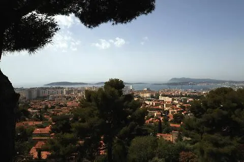 Vue Et Sur Les Iles D'or D'hyeres Hyères